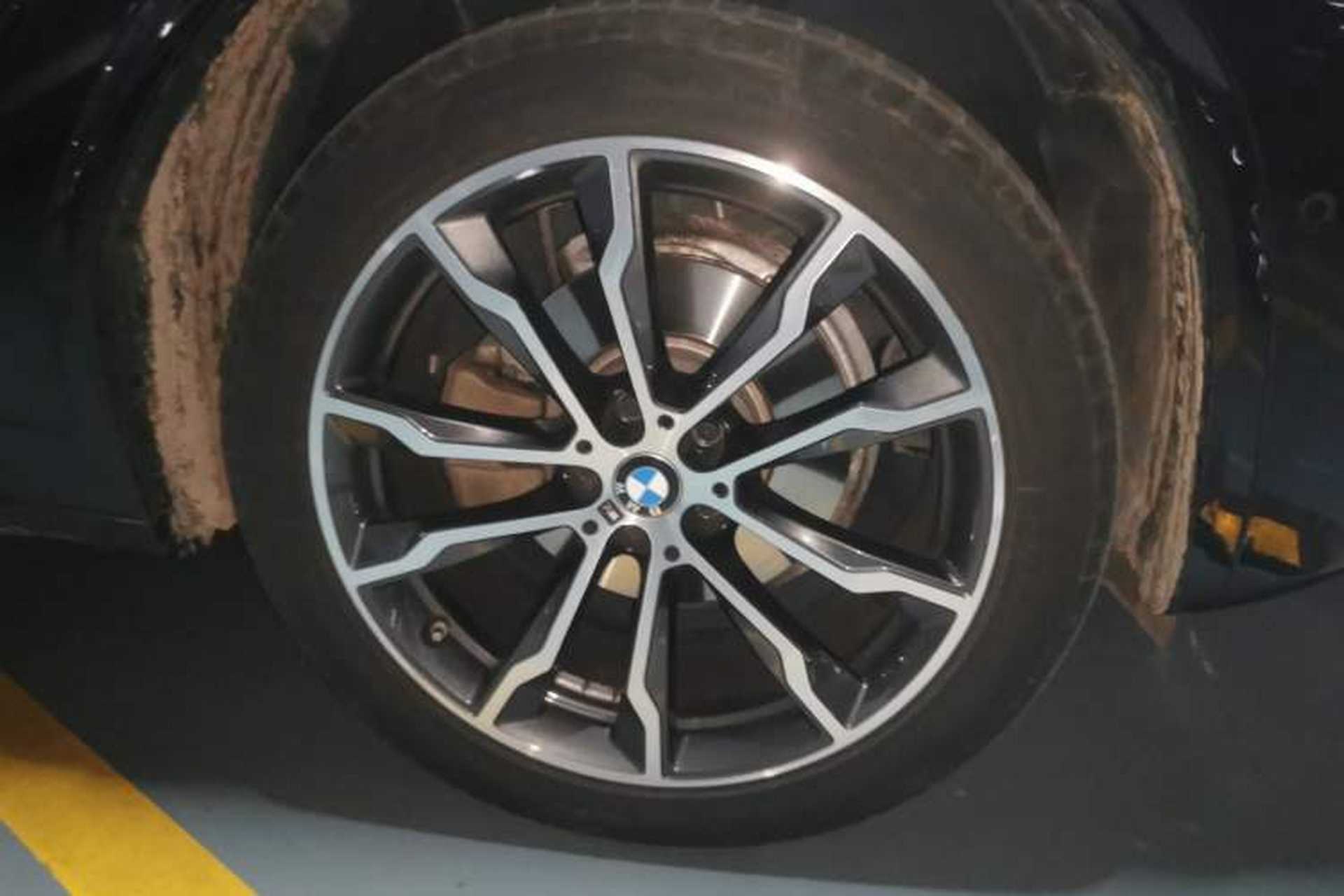 Used BMW X3 2023 xDrive30i Leading Model M Night Edition Package Right Front Wheel Hub
