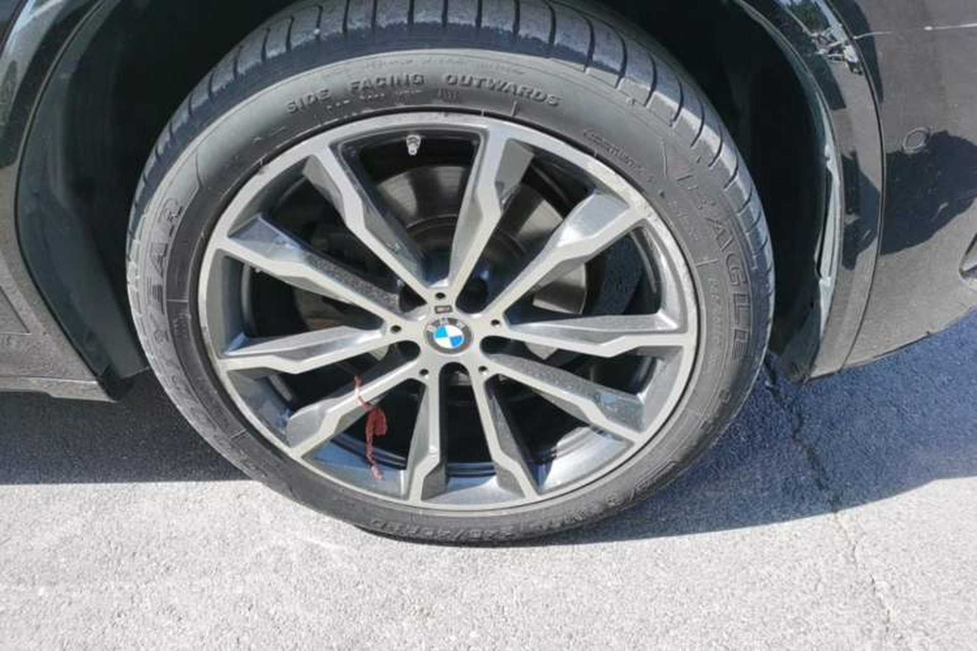 Used BMW X3 2023 xDrive30i Leading Model M Night Edition Package Right Front Wheel Hub