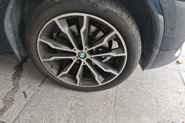 Used BMW X3 2023 xDrive30i Leading Model M Night Edition Package Right Front Wheel Hub