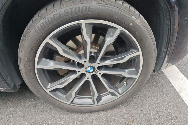 Used BMW X3 2023 xDrive30i Luxury Edition M Night Sky Package Right Front Wheel Hub