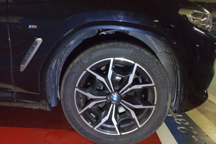 Used BMW X3 2023 xDrive25i M Sport Package Right Front Wheel Hub