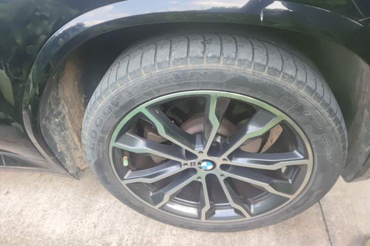 Used BMW X3 2023 xDrive30i Leading Model M Night Edition Package Right Front Wheel Hub