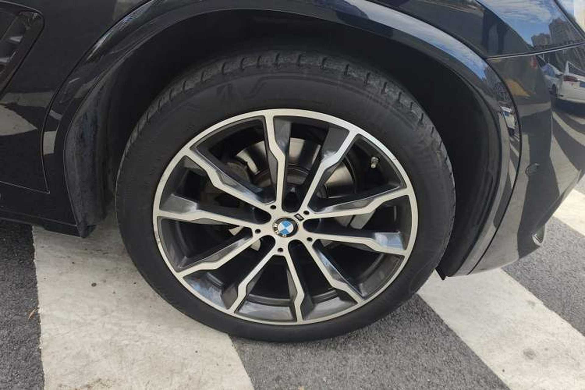 Used BMW X3 2023 Restyled xDrive30i Leading Edition M Night Sky Package Right Front Wheel Hub