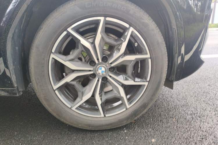 Used BMW X3 2023 xDrive25i M Sport Package Right Front Wheel Hub