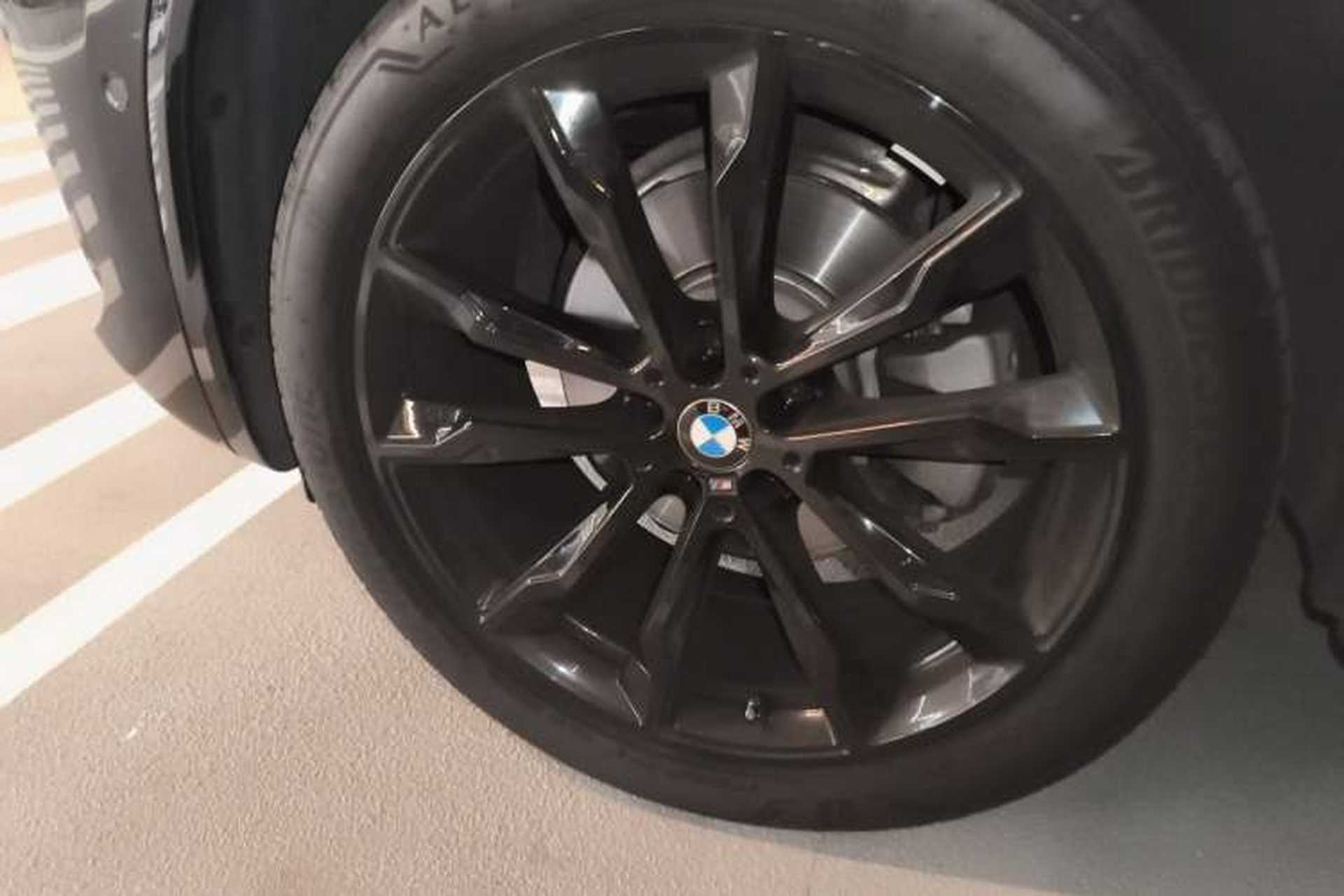 Used BMW X3 2023 xDrive30i Luxury Edition M Night Sky Package Right Front Wheel Hub