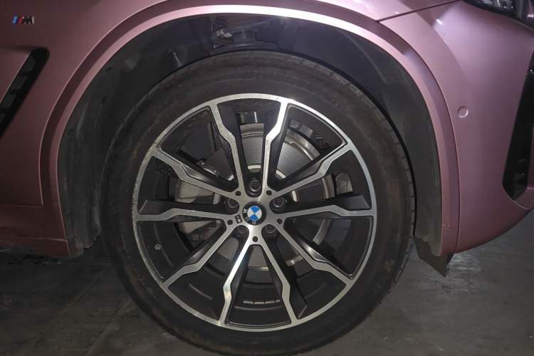 Used BMW X3 2023 xDrive30i Leading Model M Night Edition Package Right Front Wheel Hub
