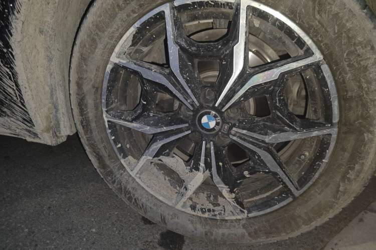 Used BMW X3 2023 xDrive25i M Sport Package Right Front Wheel Hub