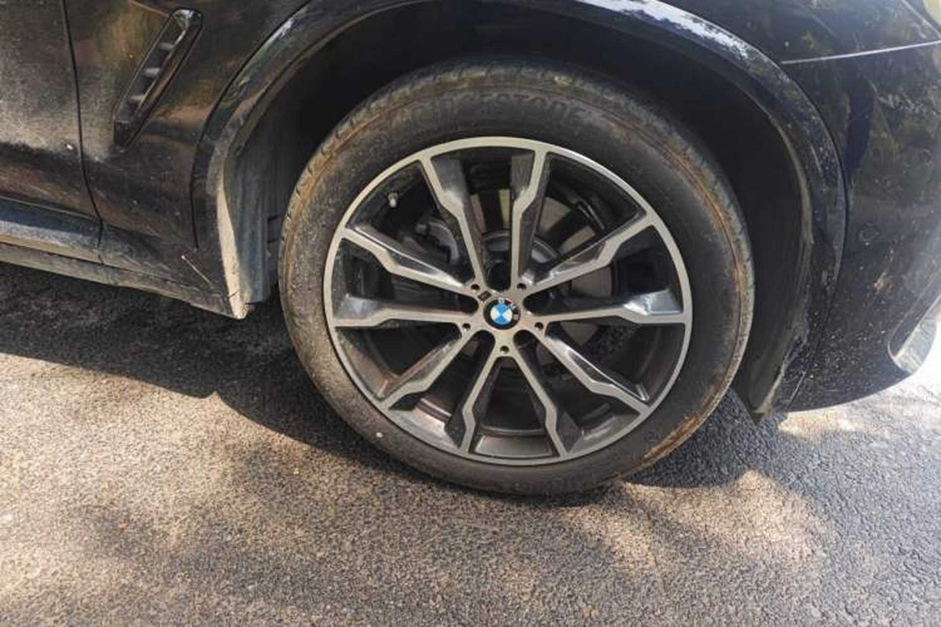 Used BMW X3 2023 xDrive30i Leading Model M Night Edition Package Right Front Wheel Hub