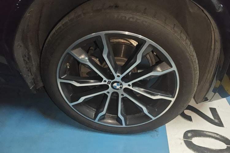 Used BMW X3 2023 xDrive30i Leading Model M Night Edition Package Right Front Wheel Hub