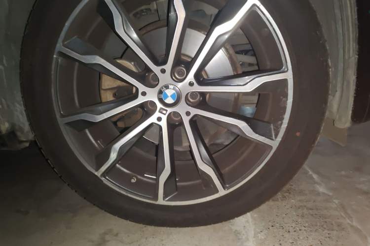 Used BMW X3 2023 xDrive30i Leading Model M Night Edition Package Right Front Wheel Hub