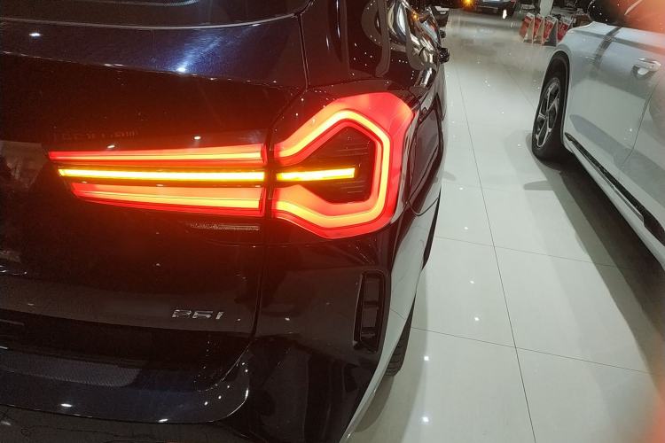 Used BMW X3 2023 xDrive25i M Sport Package Right Rear Taillight