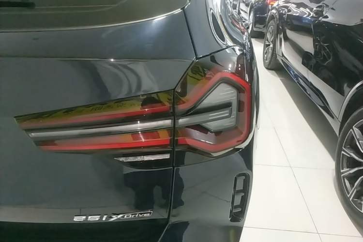Used BMW X3 2023 xDrive25i M Sport Package Right Rear Taillight