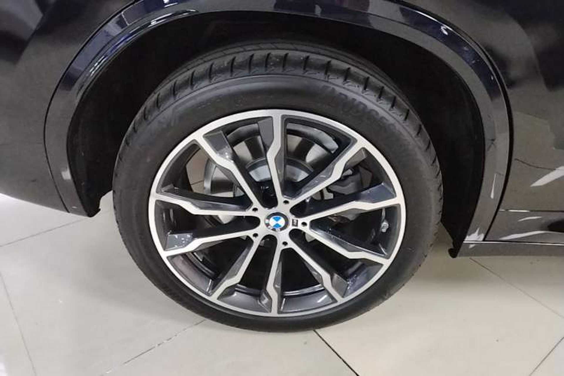 Used BMW X3 2023 Restyled xDrive30i Leading Edition M Night Sky Package Right Rear Wheel Hub