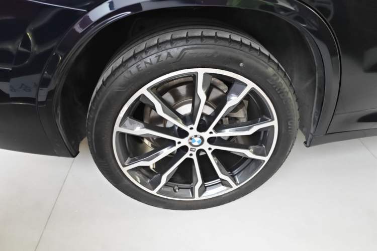 Used BMW X3 2023 xDrive30i Leading Model M Night Edition Package Right Rear Wheel Hub