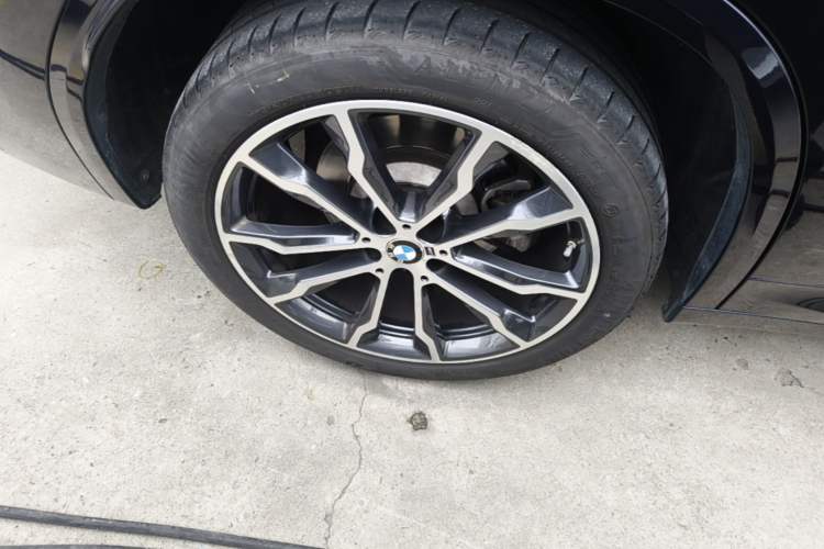 Used BMW X3 2023 xDrive30i Leading Model M Night Edition Package Right Rear Wheel Hub