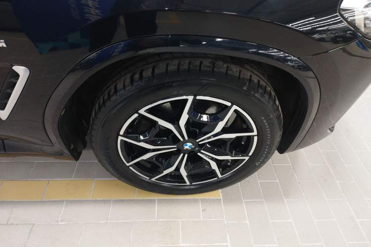 Used BMW X3 2023 xDrive25i M Sport Package Right Rear Wheel Hub