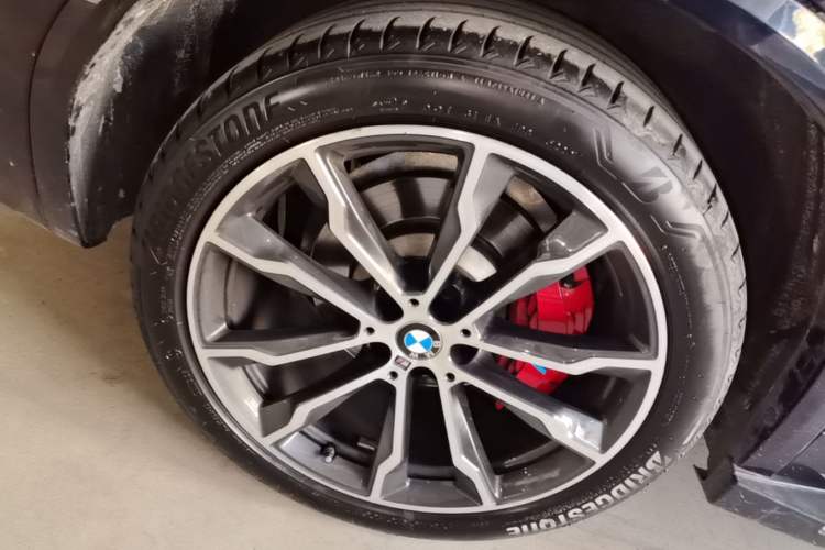 Used BMW X3 2023 Restyled xDrive30i Leading Edition M Night Sky Package Right Rear Wheel Hub
