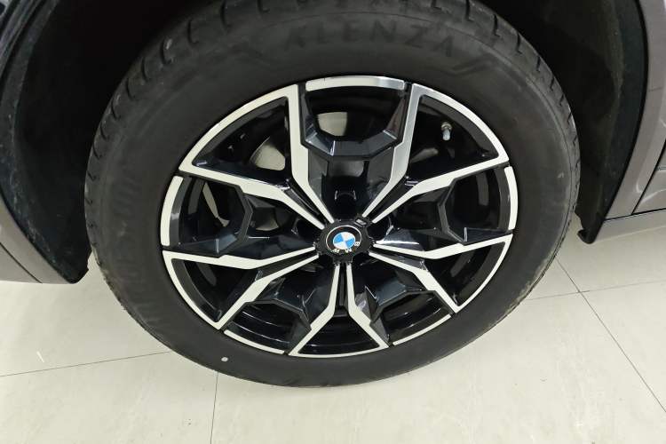 Used BMW X3 2023 xDrive25i M Sport Package Right Rear Wheel Hub
