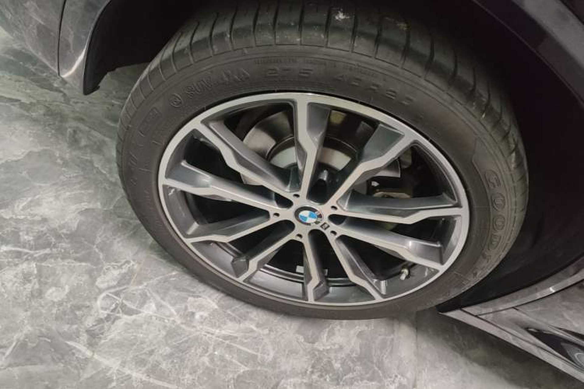 Used BMW X3 2023 xDrive30i Leading Model M Night Edition Package Right Rear Wheel Hub