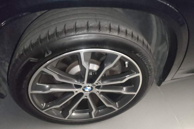 Used BMW X3 2023 Restyled xDrive30i Leading Edition M Night Sky Package Right Rear Wheel Hub