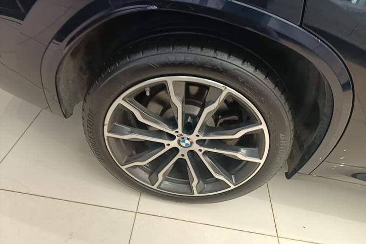 Used BMW X3 2023 Restyled xDrive30i Leading Edition M Night Sky Package Right Rear Wheel Hub