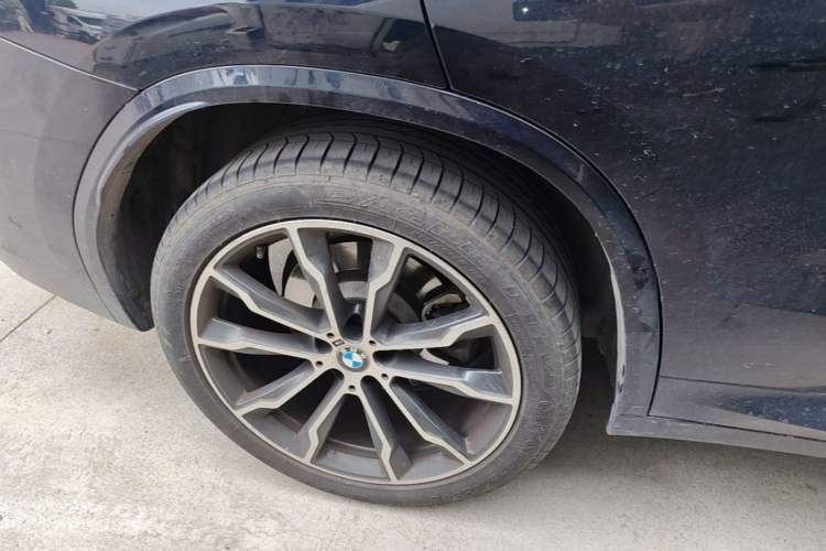 Used BMW X3 2023 Restyled xDrive30i Leading Edition M Night Sky Package Right Rear Wheel Hub