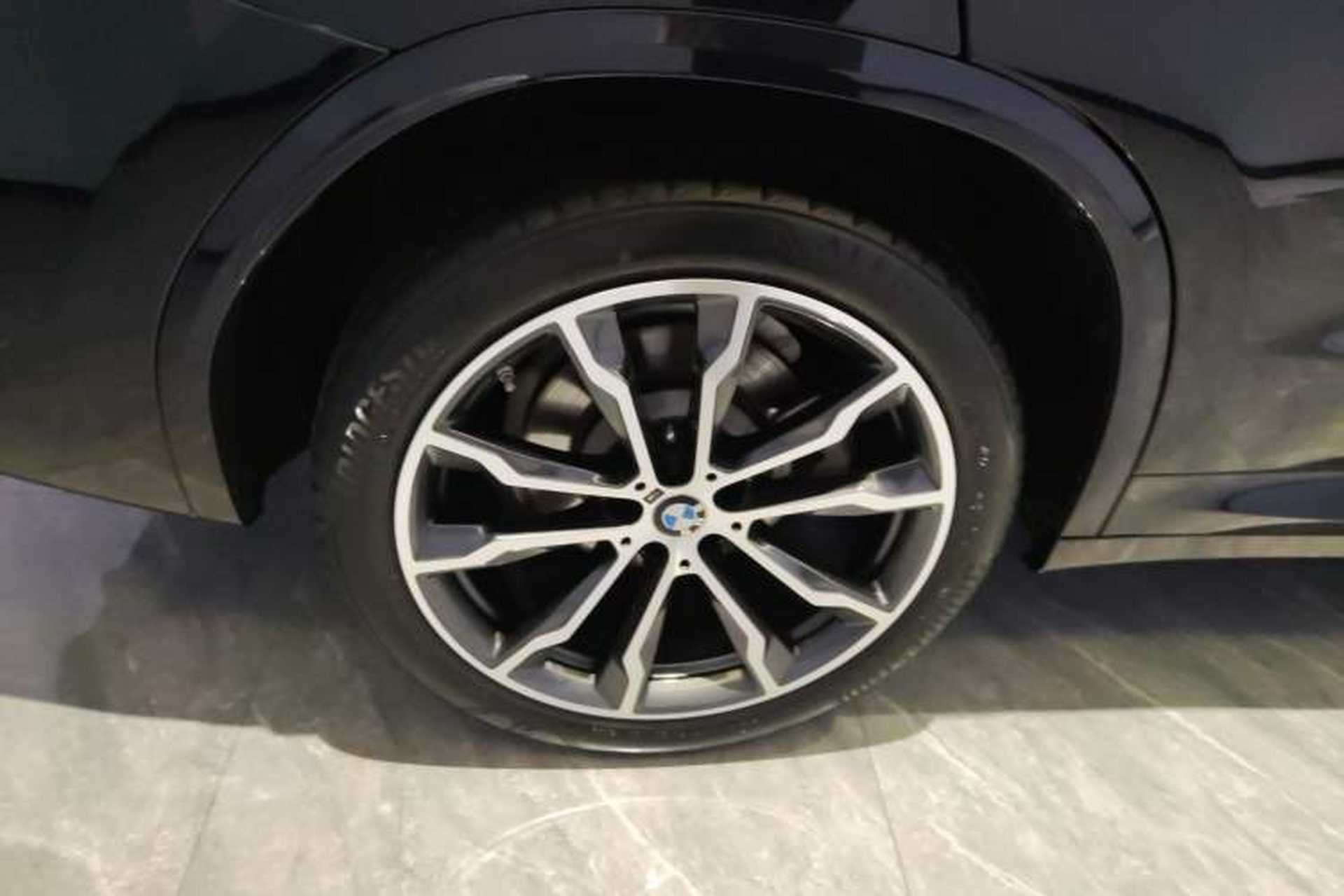 Used BMW X3 2023 Restyled xDrive30i Leading Edition M Night Sky Package Right Rear Wheel Hub