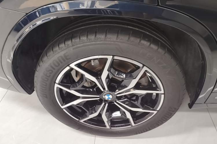 Used BMW X3 2023 xDrive25i M Sport Package Right Rear Wheel Hub
