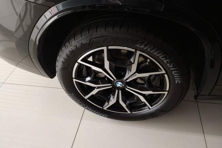 Used BMW X3 2023 xDrive25i M Sport Package Right Rear Wheel Hub