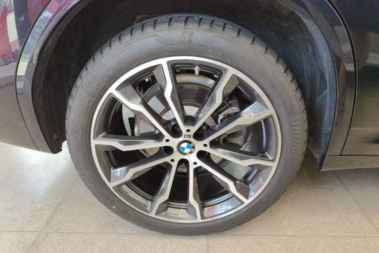 Used BMW X3 2023 Restyled xDrive30i Leading Edition M Night Sky Package Right Rear Wheel Hub