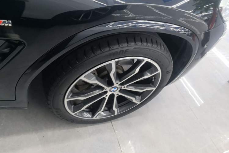 Used BMW X3 2023 Restyled xDrive30i Leading Edition M Night Sky Package Right Rear Wheel Hub