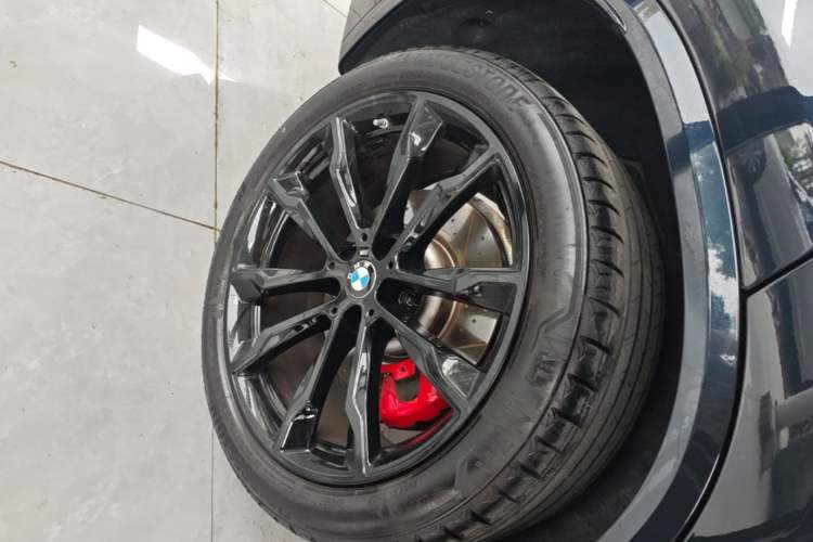Used BMW X3 2023 Restyled xDrive30i Leading Edition M Night Sky Package Right Rear Wheel Hub