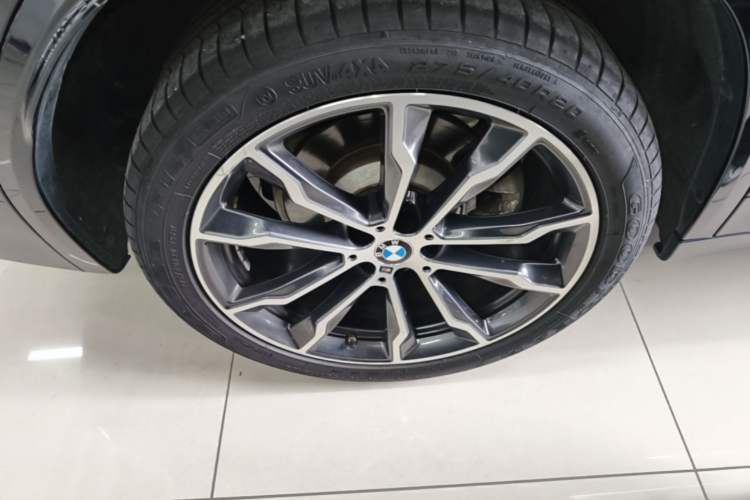 Used BMW X3 2023 Restyled xDrive30i Leading Edition M Night Sky Package Right Rear Wheel Hub