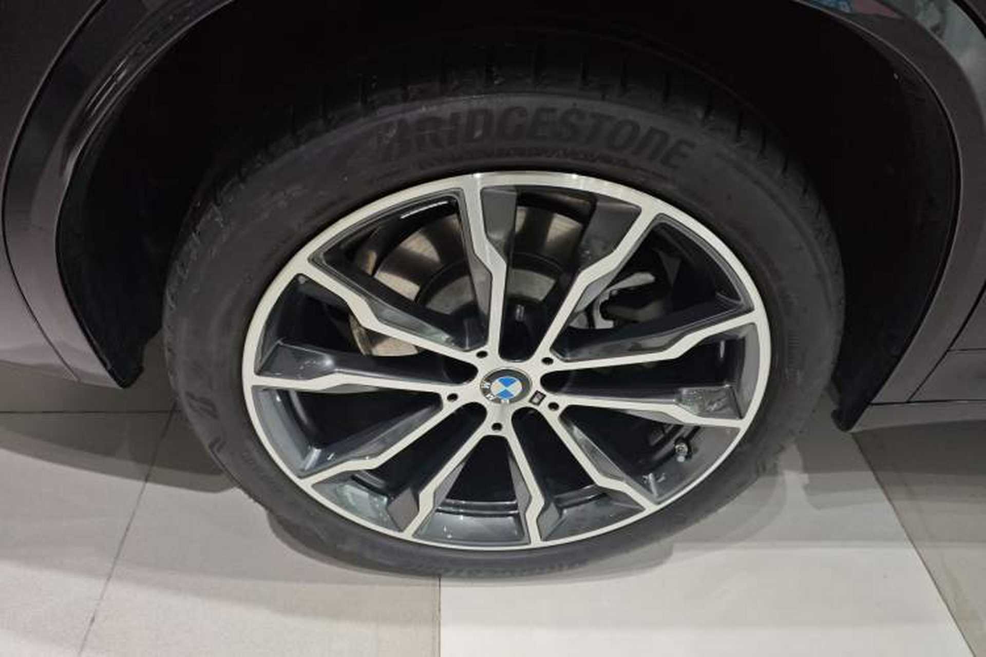 Used BMW X3 2023 Restyled xDrive30i Leading Edition M Night Sky Package Right Rear Wheel Hub
