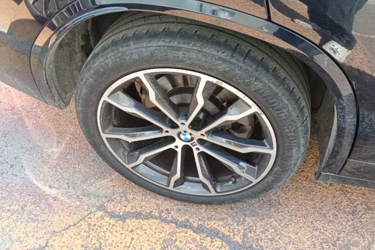 Used BMW X3 2023 xDrive30i Leading Model M Night Edition Package Right Rear Wheel Hub