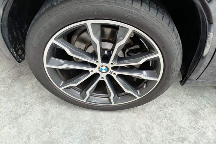 Used BMW X3 2023 Restyled xDrive30i Leading Edition M Night Sky Package Right Rear Wheel Hub