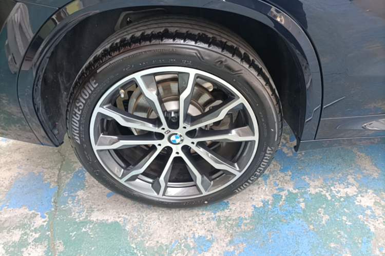 Used BMW X3 2023 Restyled xDrive30i Leading Edition M Night Sky Package Right Rear Wheel Hub