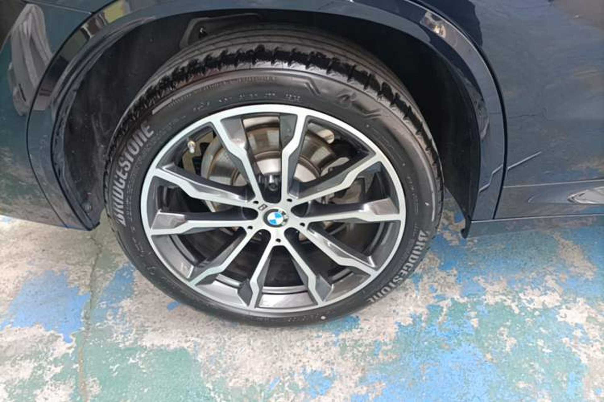 Used BMW X3 2023 Restyled xDrive30i Leading Edition M Night Sky Package Right Rear Wheel Hub