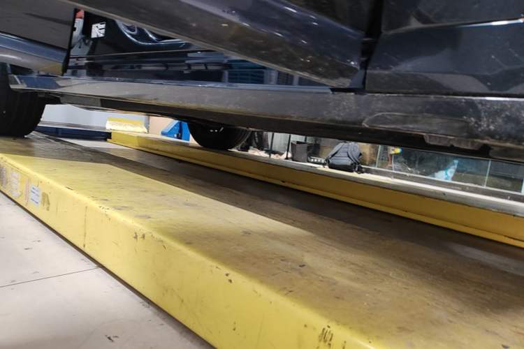 Used BMW X3 2023 xDrive25i M Sport Package Right Side Sill