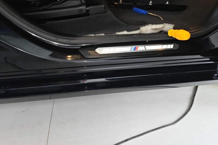 Used BMW X3 2023 xDrive30i Leading Model M Night Edition Package Right Side Sill