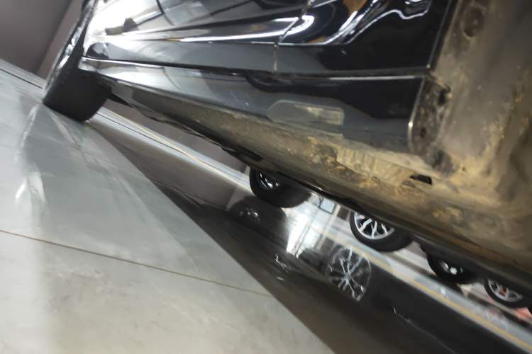 Used BMW X3 2023 xDrive25i M Sport Package Right Side Sill