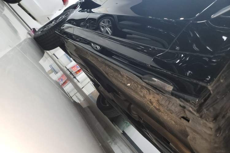 Used BMW X3 2023 xDrive25i M Sport Package Right Side Sill