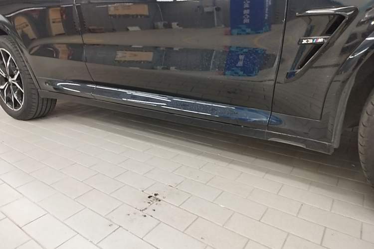 Used BMW X3 2023 xDrive25i M Sport Package Right Side Sill