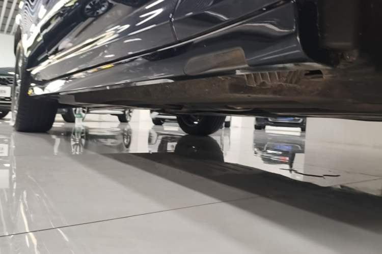 Used BMW X3 2023 xDrive25i M Sport Package Right Side Sill