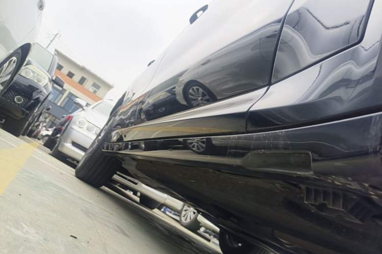 Used BMW X3 2023 xDrive25i M Sport Package Right Side Sill