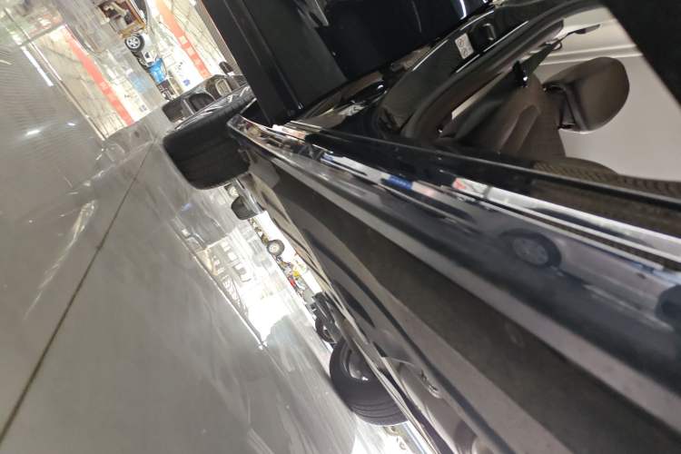 Used BMW X3 2023 Restyled xDrive30i Leading Edition M Night Sky Package Right Side Sill