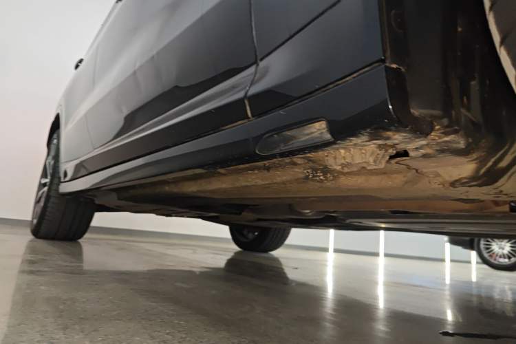 Used BMW X3 2023 Restyled xDrive30i Leading Edition M Night Sky Package Right Side Sill