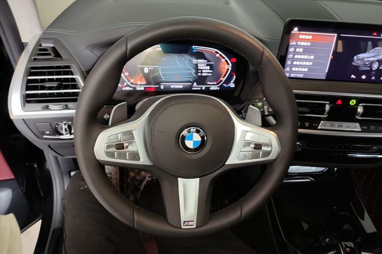 Used BMW X3 2023 Restyled xDrive30i Leading Edition M Night Sky Package Steering Wheel