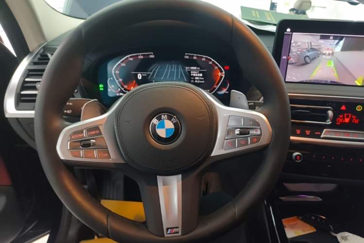 Used BMW X3 2023 Restyled xDrive30i Leading Edition M Night Sky Package Steering Wheel