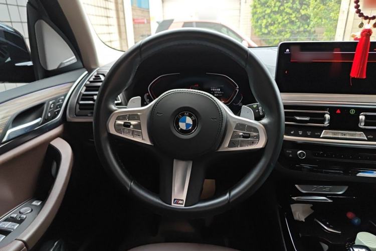 Used BMW X3 2023 Restyled xDrive30i Leading Edition M Night Sky Package Steering Wheel
